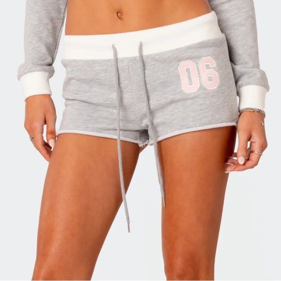 🚫SOLD🚫EDIKTED LOW RISE SWEATSHORTS AND HOODIE💕 - Picture 3 of 9